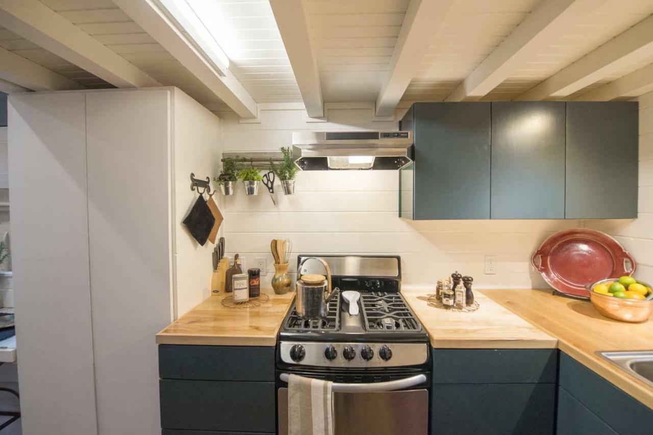 Вилла Montana Escape Elegant Tiny House In Waco Near Magnolia Экстерьер фото