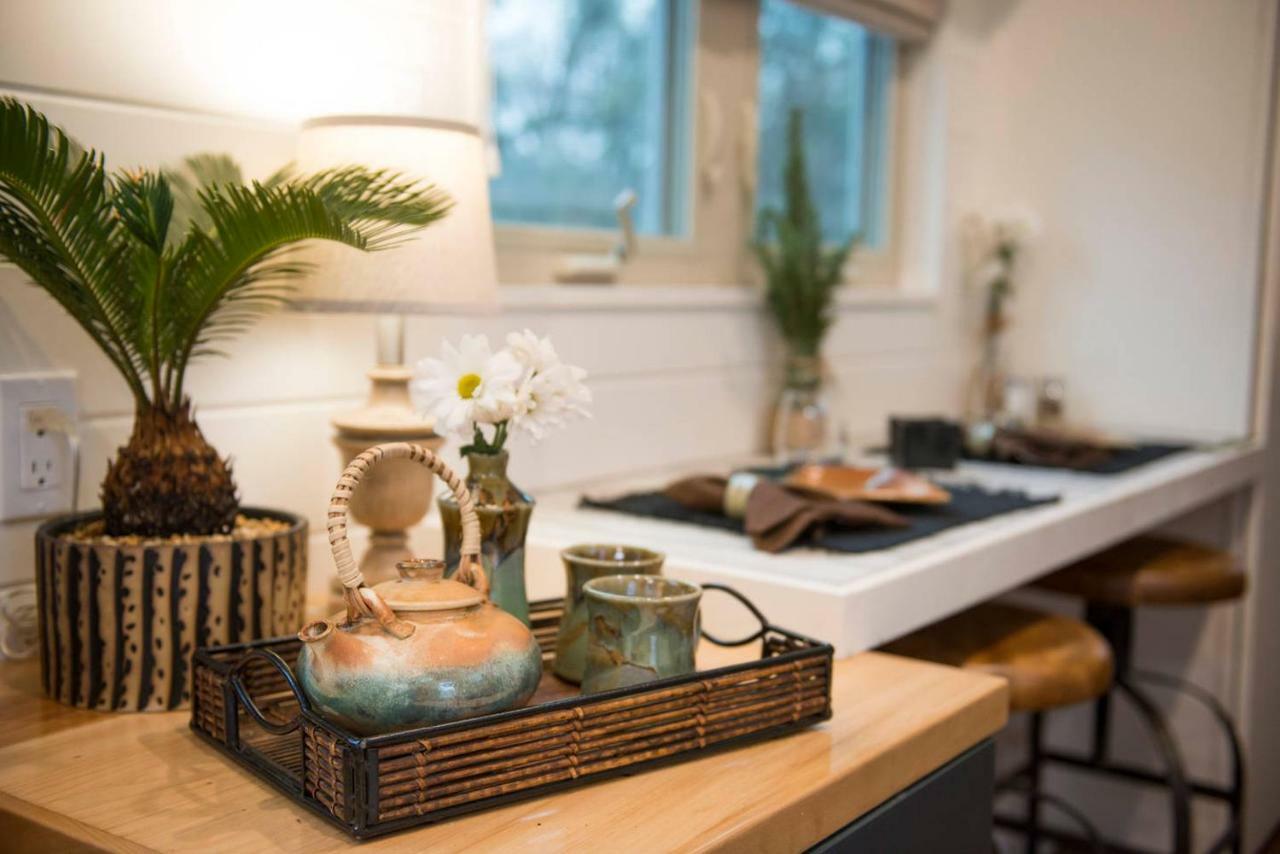 Вилла Montana Escape Elegant Tiny House In Waco Near Magnolia Экстерьер фото