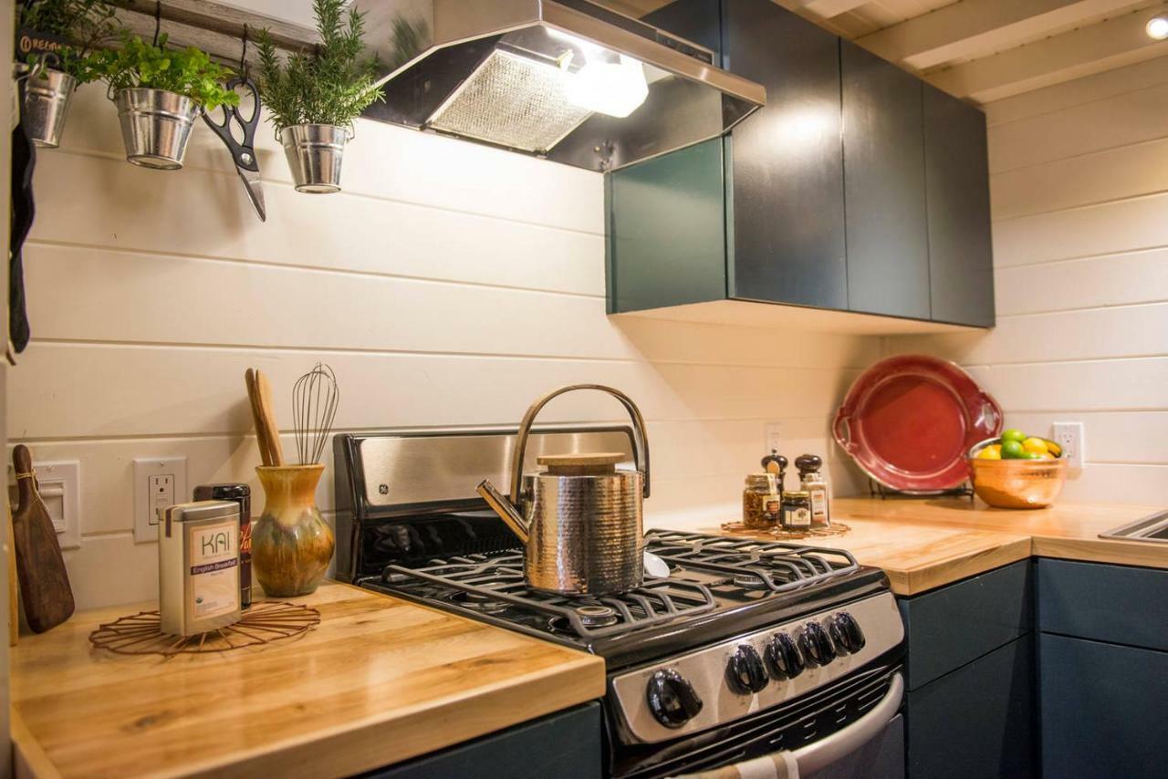 Вилла Montana Escape Elegant Tiny House In Waco Near Magnolia Экстерьер фото